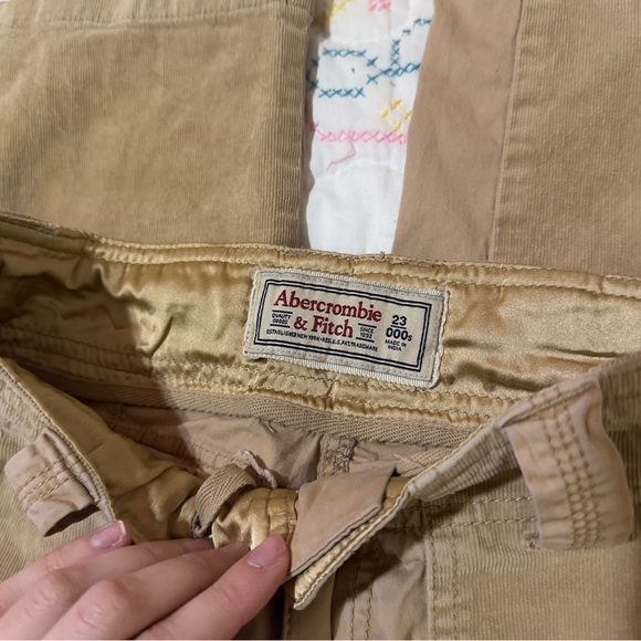 Y2K Abercrombie & Fitch Tan Cargo Pants - Picture 5 of 9